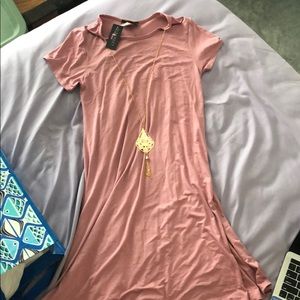 NWT Cute pink t shirt dress with attached necklace